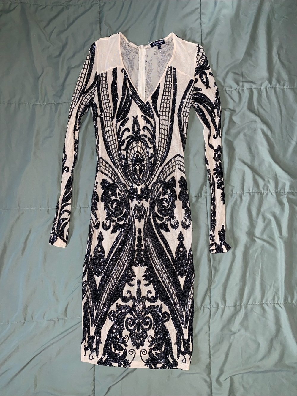 Fitted - Stretch m, Black & White Sequin Long Sleeve Dress by Fashion Nova